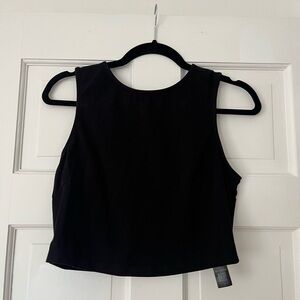 Black crop tanktop